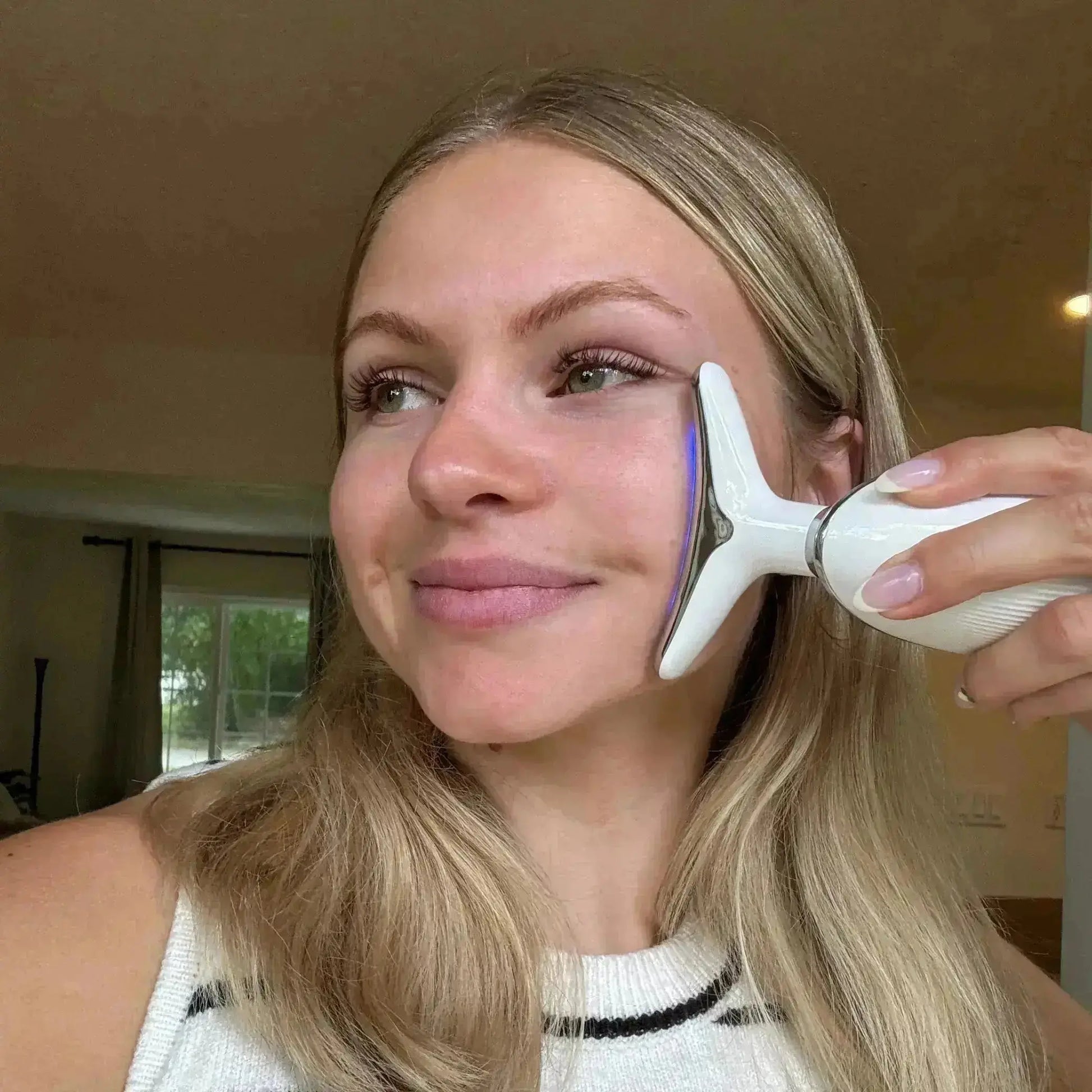 LUMINESCE 7-in-1 LED Facial Sculpting Device